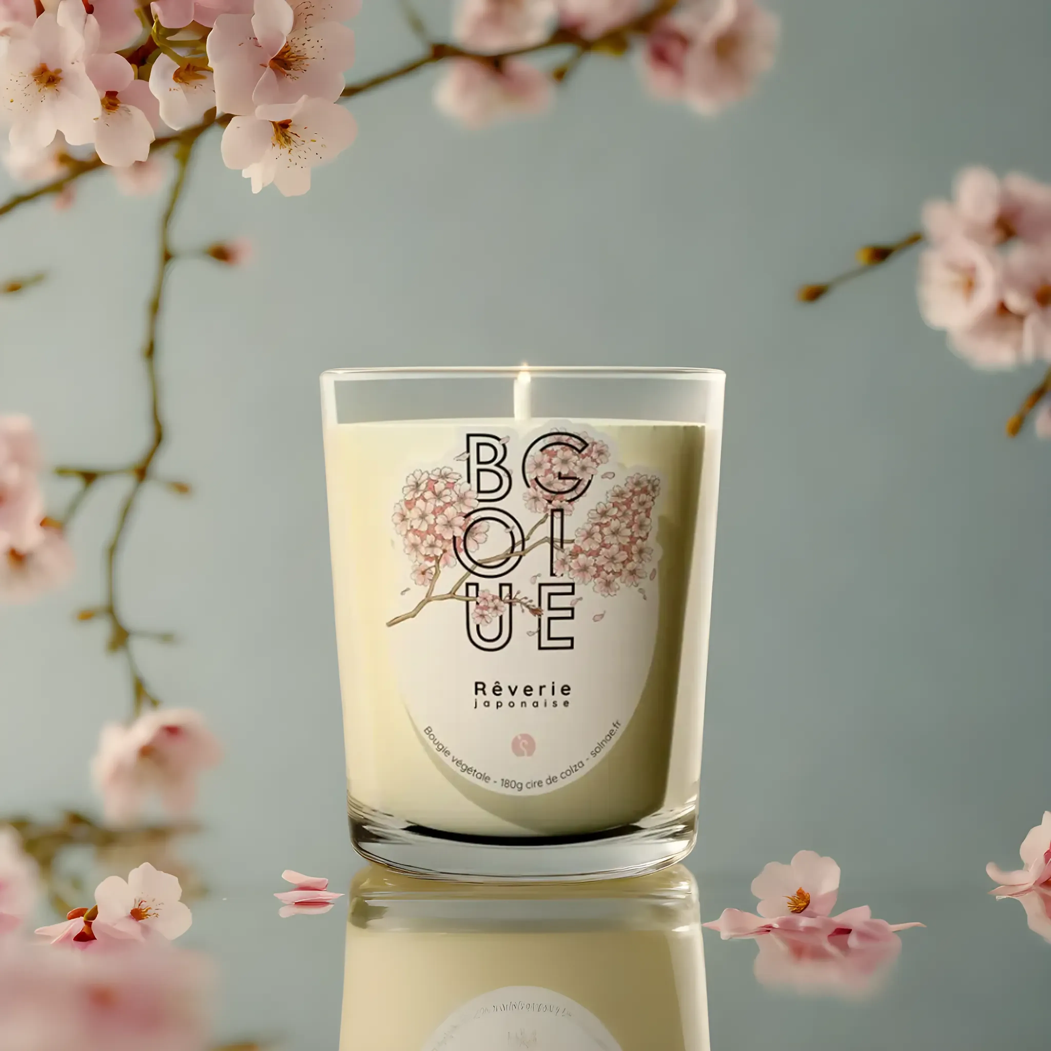Une bougie végétale parfumée qui vous transporte dans la floraison des cerisiers Japonais