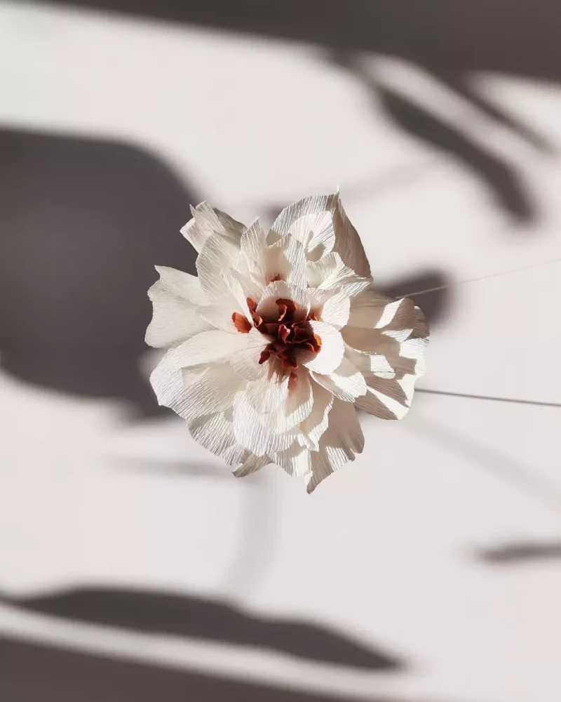 Fleur en papier fait-main