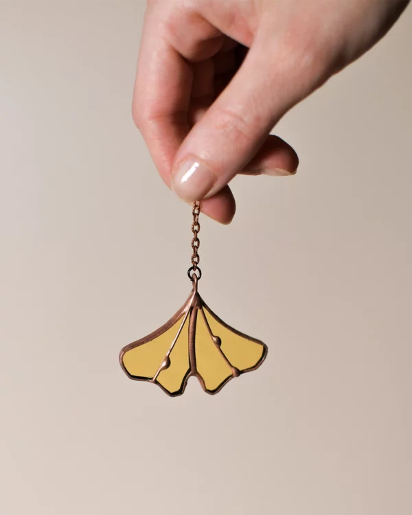 ginkgo-nintai-pendentif-main-jaune Vitrail Pendentif Ginkyo Nintai jaune